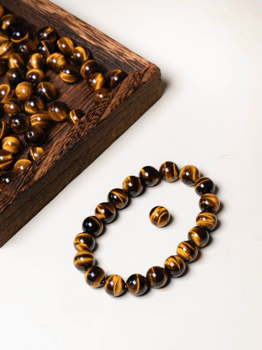 Tiger's Eye Wealth-Attracting Crystal Bracelet